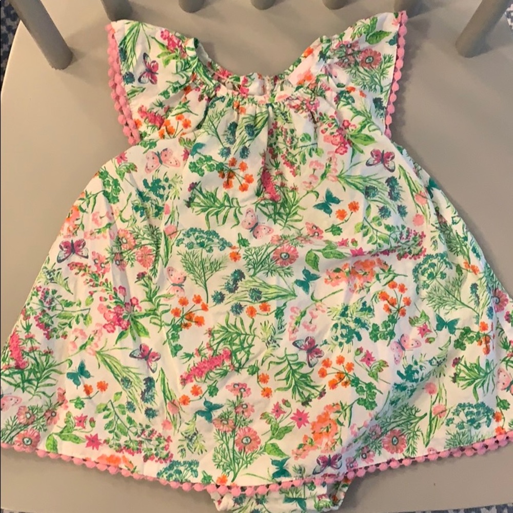 Tommy Bahama adorable dress with bubble